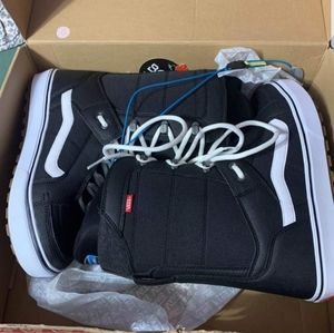 Vans winter snowboard boots